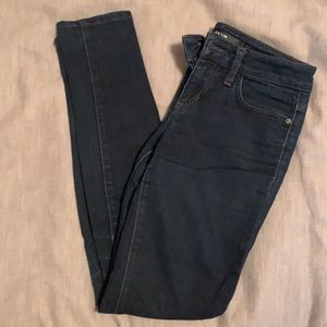 Joe’s “jegging”